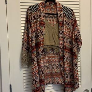 Gimmicks by BKE Kimono with matching crop top